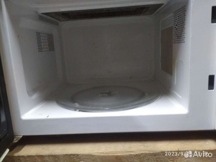 Микроволновая печь с грилем