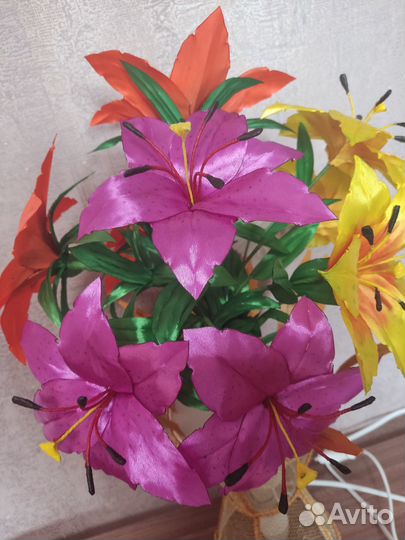 Лилии из атласа