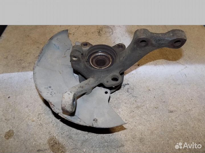 Кулак поворотный передний правый Passat B3 1988-19