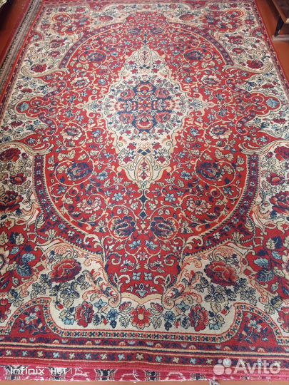 Ковер шерстяной 2 на 3 в хорошем состоянии