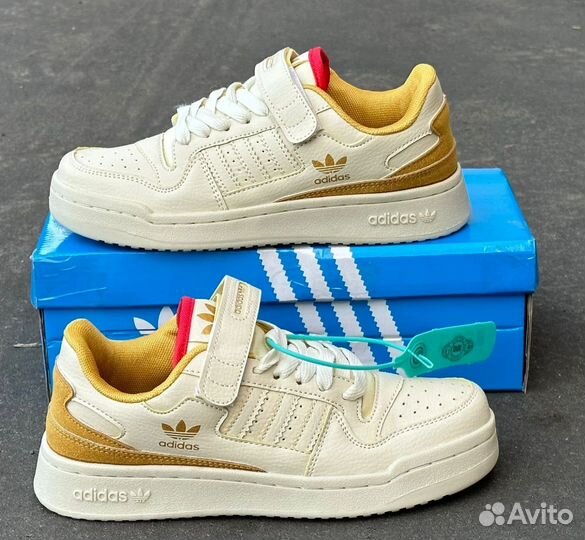 Кроссовки adidas