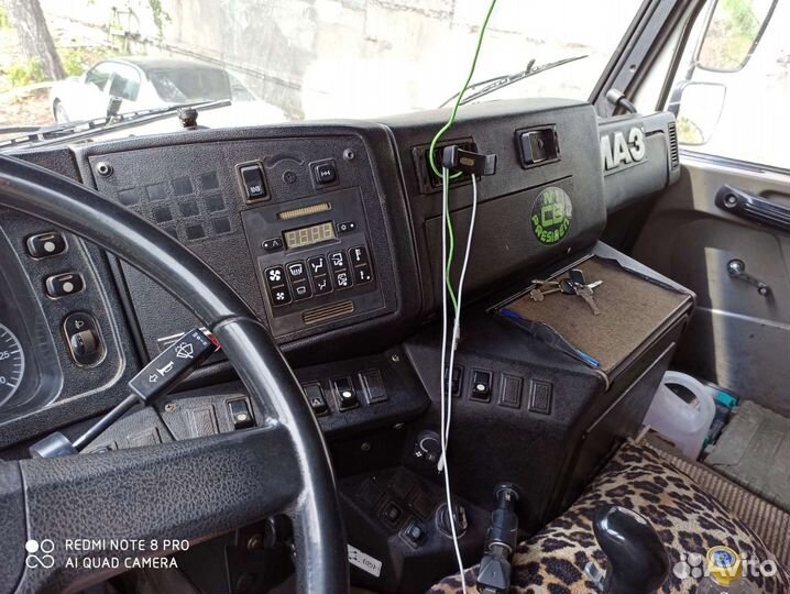 МАЗ 658931-03 с КМУ, 2014