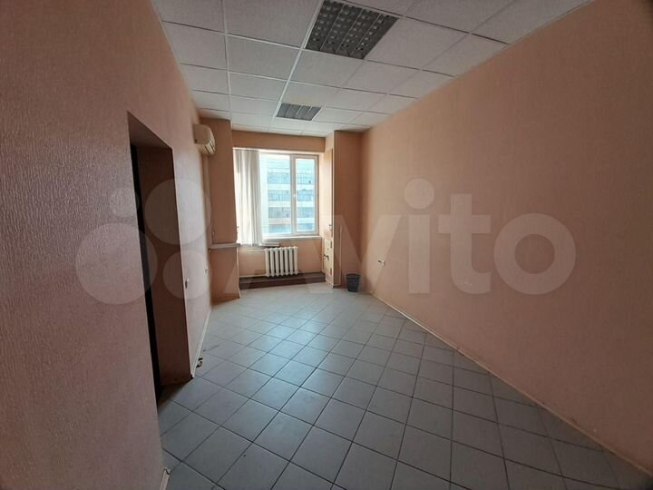 Офис, 600 м²