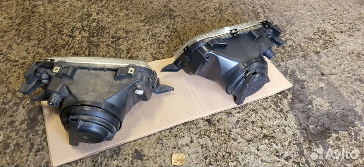 Фары новые пара ауди 80 б4