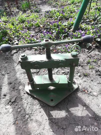 Продам бу тиски