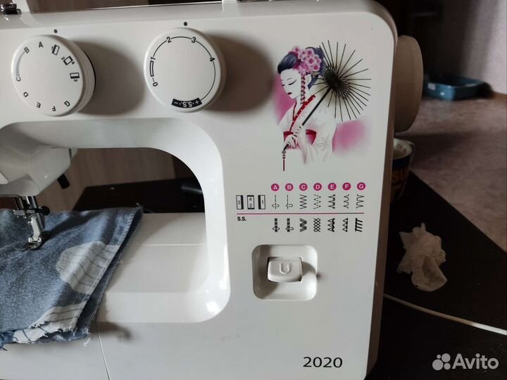 Швейная машина Janome мало бу