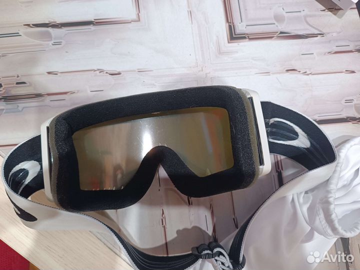 Горнолыжные очки Oakley