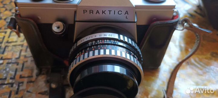 Пленочный зеркальный фотоаппарат