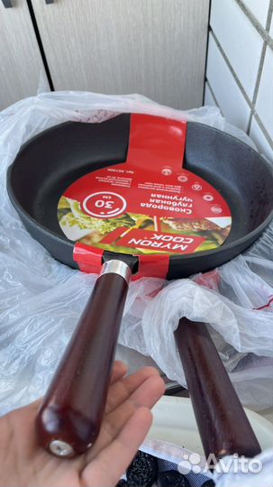 Чугунная глубокая сковорода 30 см