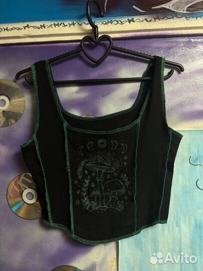 Топ без рукавов