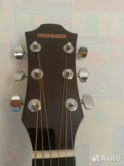 Акустическая гитара Hohner с утеплённым чехлом