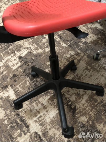 Компьютерное кресло