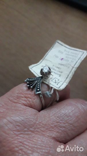 Серебряное кольцо с фианитом