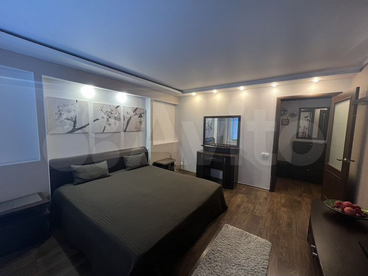 2-к. квартира, 56 м², 1/9 эт.