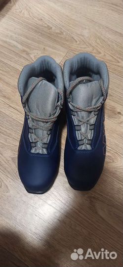 Ботинки лыжные