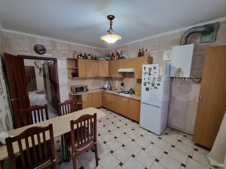2-к. квартира, 85 м², 1/5 эт.