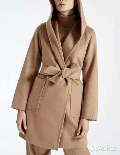 Пальто из верблюжьей шерсти Max Mara в цвете camel