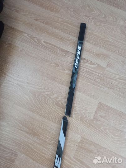 Обломки хоккейных клюшек заряд т90