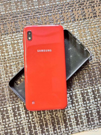 Телефон Samsung