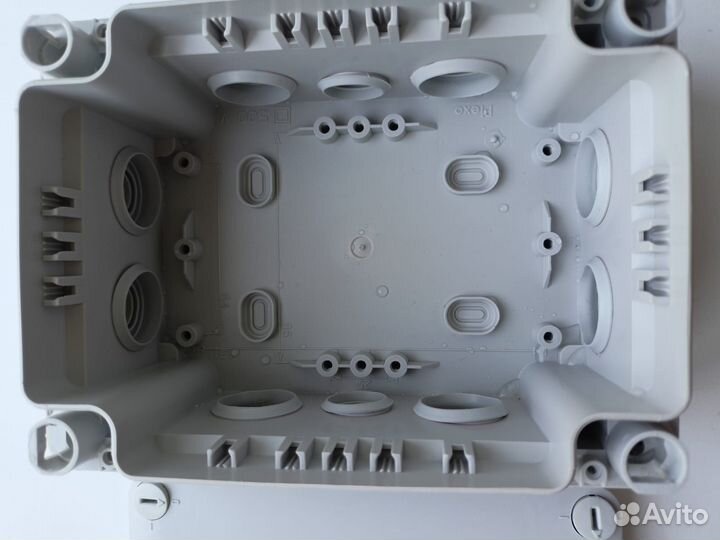 Распределительная коробка Legrand Plexo92042 IP55