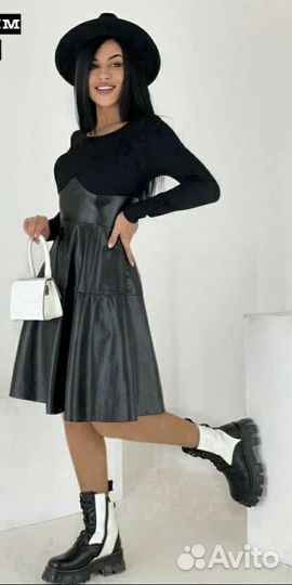 Два новых платья