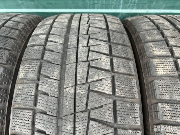 Bridgestone Blizzak Revo 969 225/50 R17