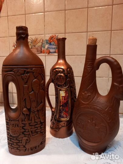 Бутылки из стекла и глины
