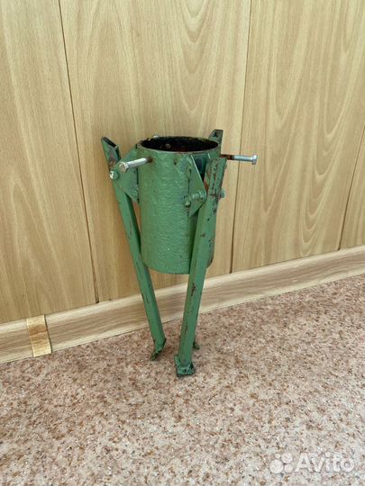 Подставка под елку