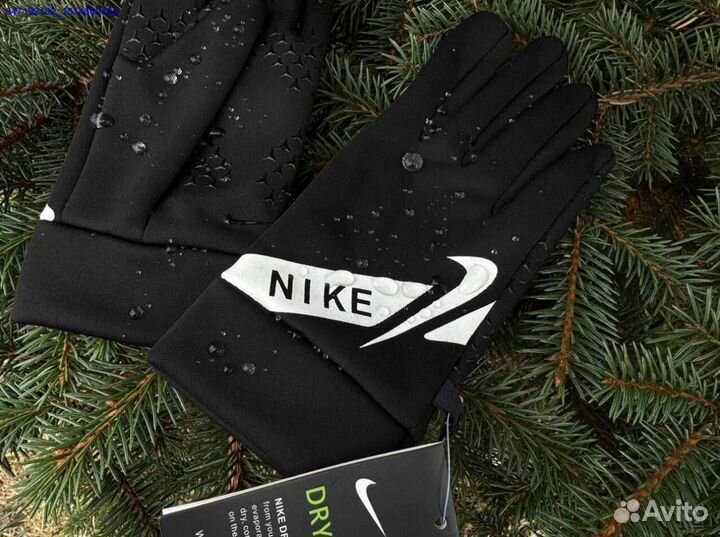 Перчатки Nike HyperWarm