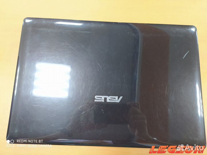 Asus N61D/Phenom/4GB/AMD HD5730/320GB/15.6