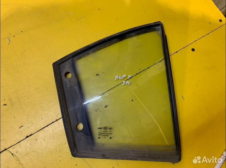 Стекло кузовное правое Chery Fora 2006–2010