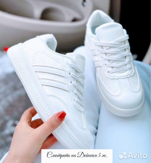 Кроссовки новые женские 39 размер