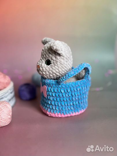 Мягкая игрушка кот в сумке/вязанный ручная работа