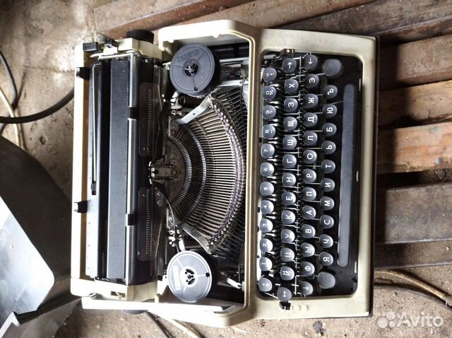 Пишущая машинка