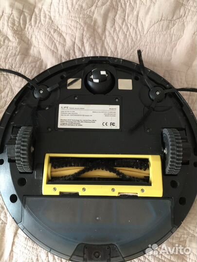 Робот пылесос на запчасти Бронь