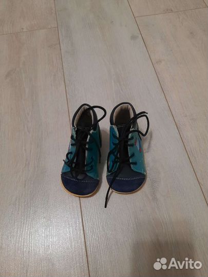 Детская обувь