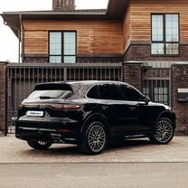 Porsche Cayenne 3.0 AT, 2018, 101 990 км, с пробегом, цена 6 199 000 руб.