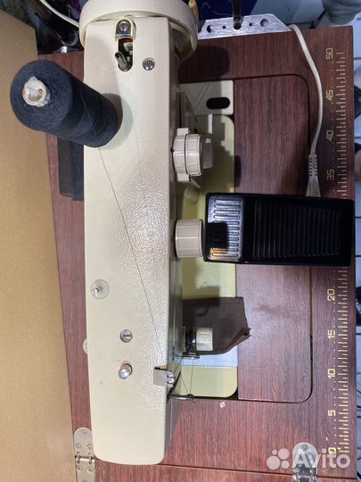 Швейная машинка чайка 142м бу