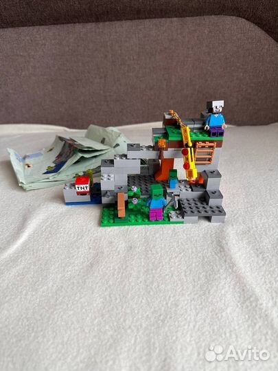 Lego майнкрафт Пещера зомби 21141