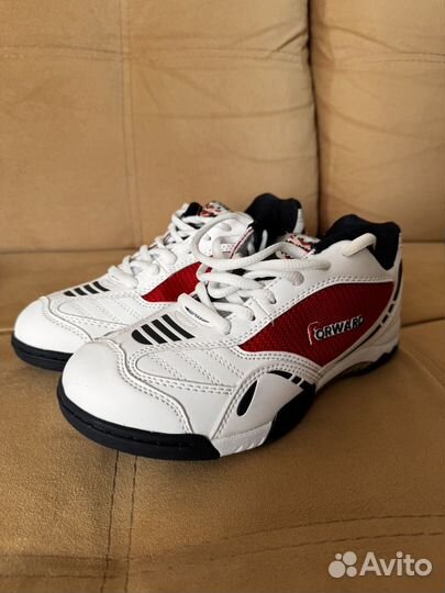 Кроссовки forward