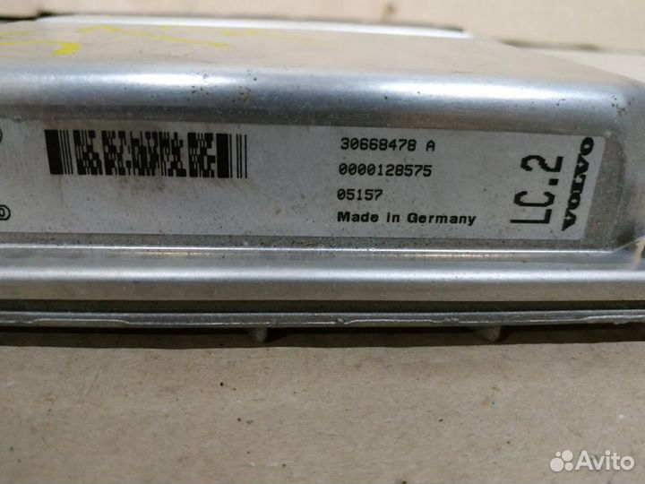 Volvo S60 XC70 XC90 блок управления двс 30668478