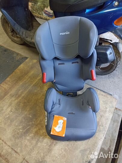 Автомобильное детское кресло бустер