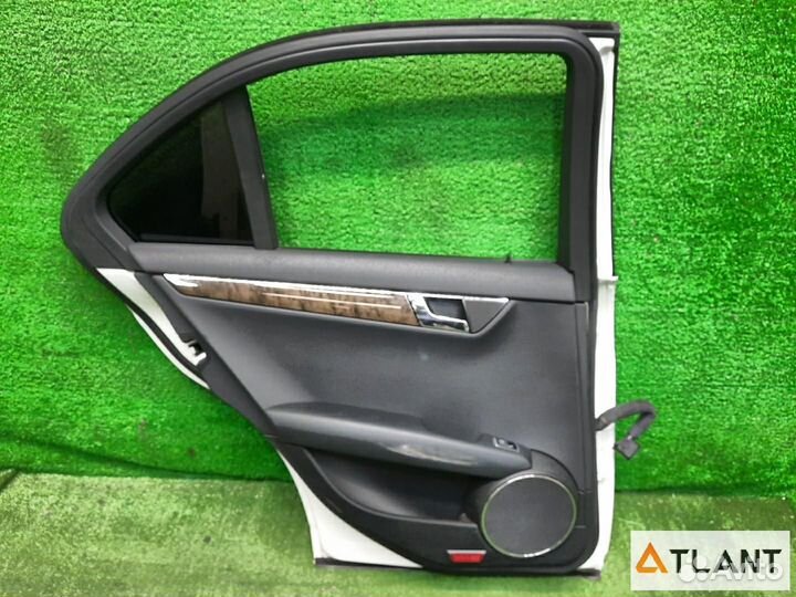 Дверь боковая задний левый mercedes-benz C200