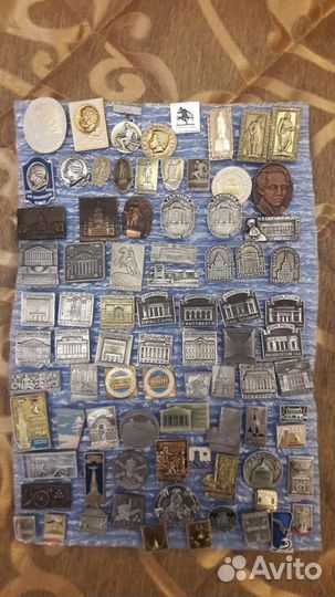 Значки Петербурга, пригородов, памятники, гербы