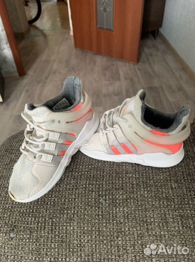 Кроссовки adidas