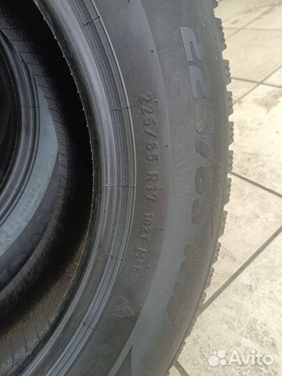 Pirelli Formula Ice 225/65 R17 102T