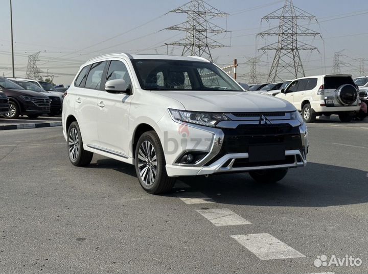 Mitsubishi Outlander 2.0 CVT, 2022, 24 км