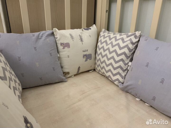 Бортики в детскую кроватку 12 подушек