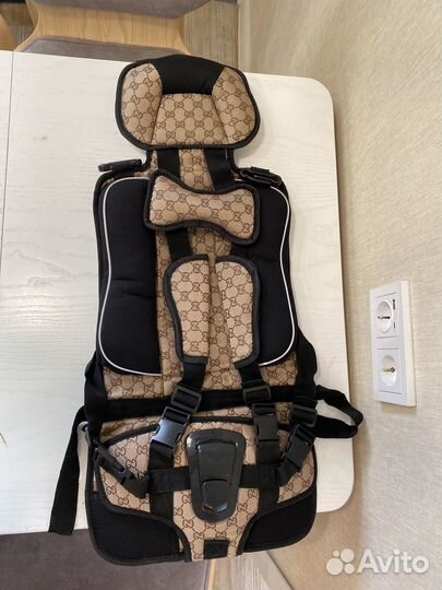 Детское бескаркасное автокресло