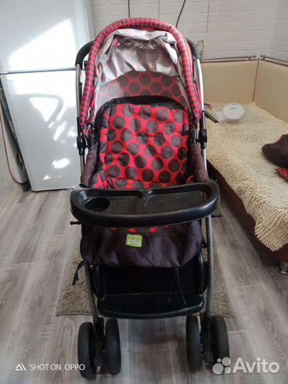 Прогулочная коляска